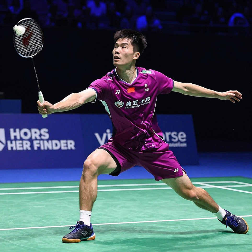 Alwi Farhan tập cùng Kento Momota trước Asian Games 2026: bài học thật nằm ngoài tít báo