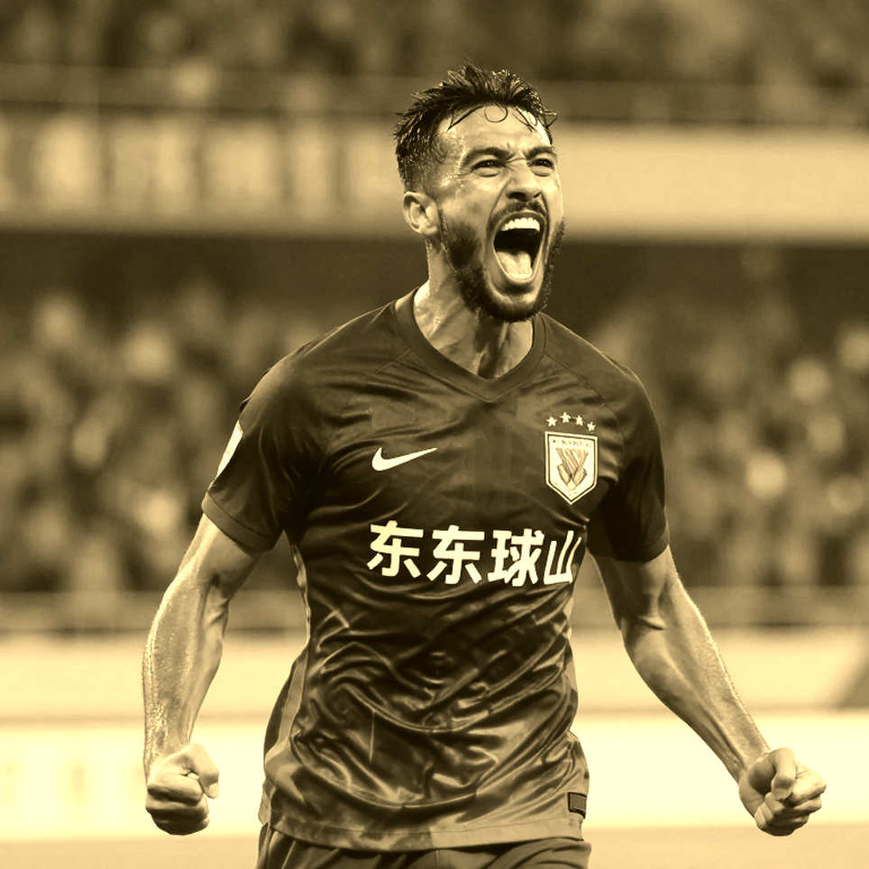 Flores, cú cứa bóng vào góc xa và điều khoản giải phóng 20 triệu đô: bài toán vị trí Inter phải giải trước khi đặt bút
