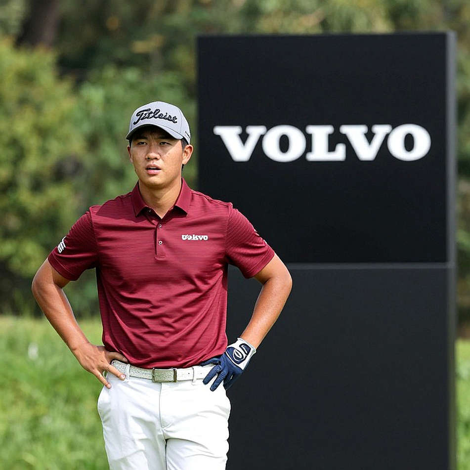 Tiger Woods trở lại sân tập: Khoảng cách giữa một cú đánh và sự sẵn sàng thi đấu