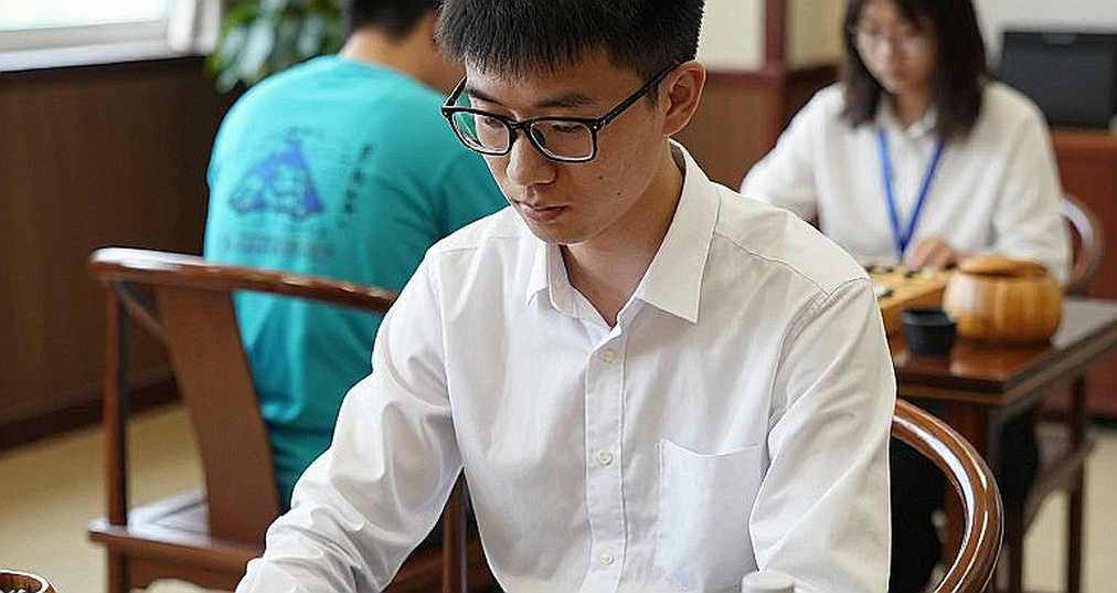 ChessBase Magazine #225 và Lễ hội Cờ vua Praha 2026: 27 ván cờ ngắn và một câu chuyện dài