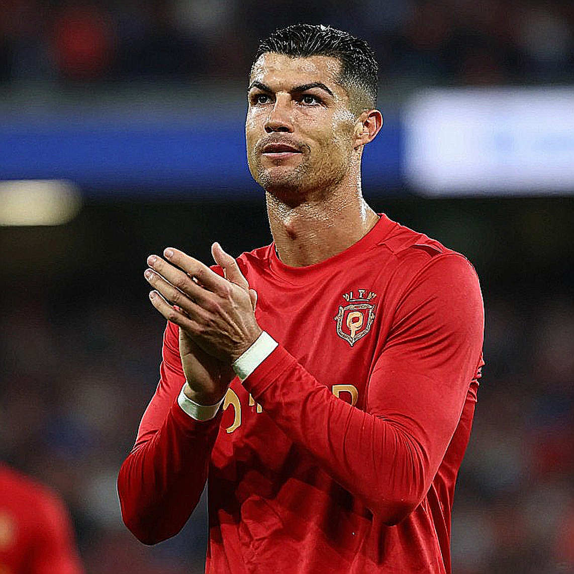 Asian Cup 2027 và người tưới cỏ ở Al Khobar