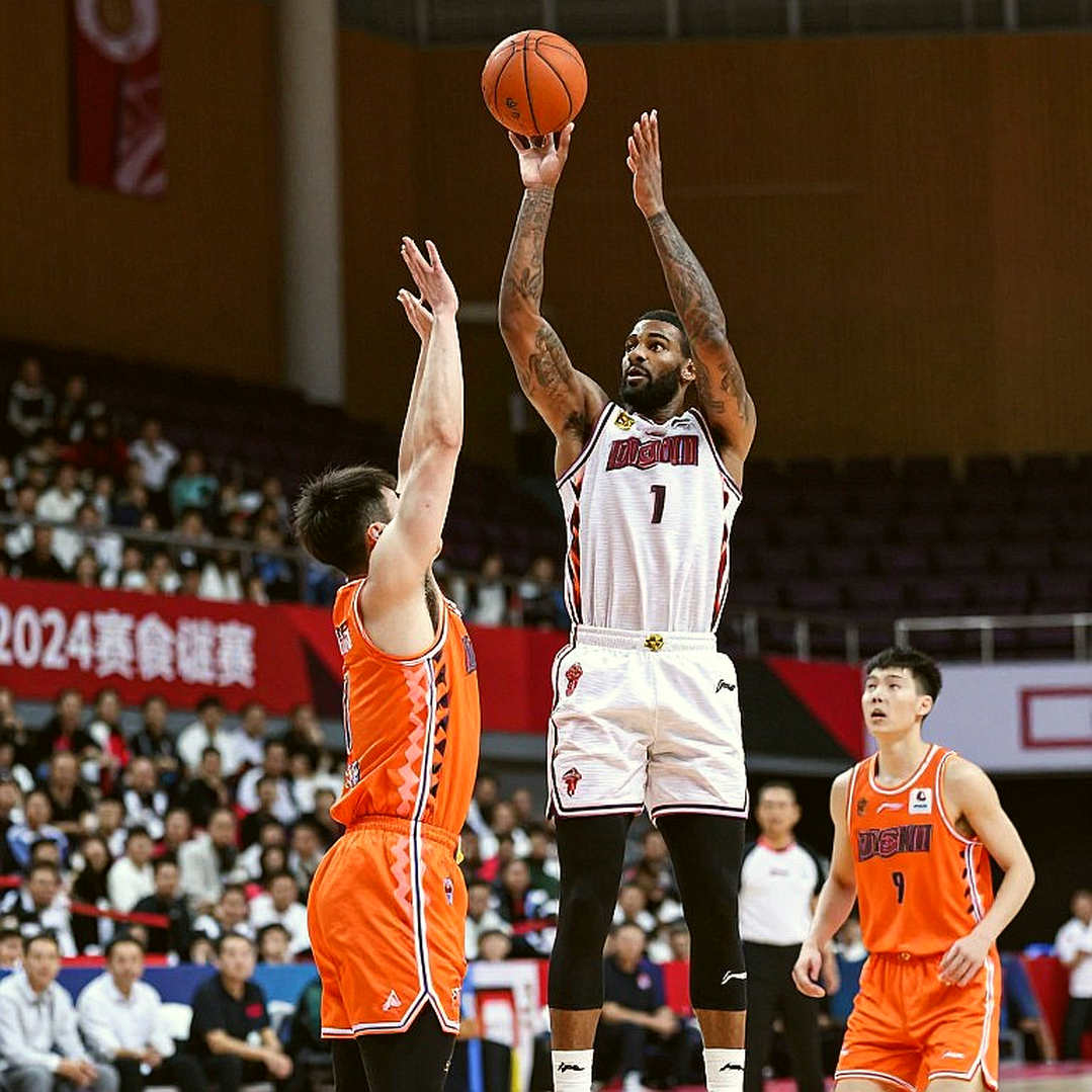 Bahçeşehir 92-82 Karşıyaka: Malachi Flynn 'tỏa sáng', và khoảng trống đáng ngờ trong bảng thống kê