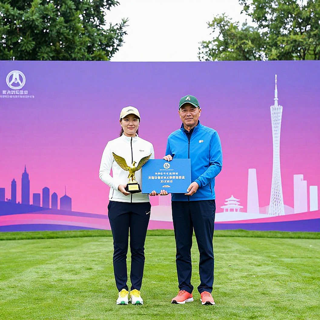 OWGR và bài toán không thể mua bằng tiền: vì sao thể thức LIV Golf vẫn đứng ngoài hệ thống điểm