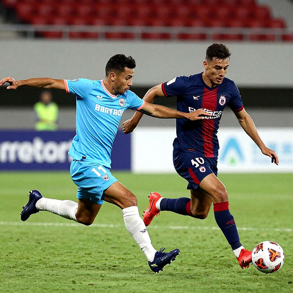 Vì sao đội trưởng Feyenoord vẫn đứng ngoài cửa tuyển Hà Lan của Xavi