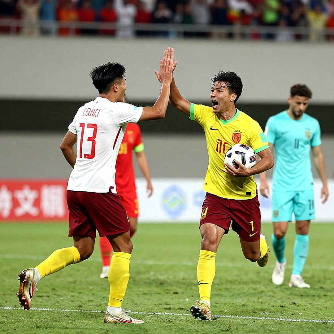 Việt Nam 1-0 Philippines: ba phút ở Si Jalak Harupat và bộ khung phía sau tỷ số